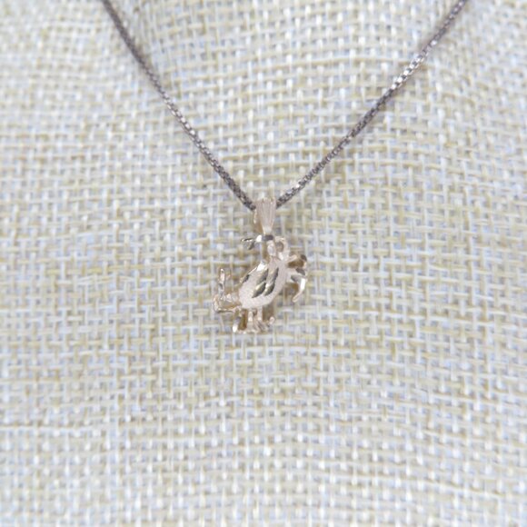 14K Gold Crab Pendant - Picture 2 of 5